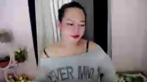 Snapshot of bella_ngo chatting on 07/12/26, 12:51 bella_ngo online show from 07/12/26, 12:51
