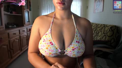 Snapshot of bella_pocahontas3 chatting on 12/30/24, 11:26 bella_pocahontas3 online show from 12/30/24, 11:26