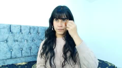 Bella online show from 09/15/25, 12:54