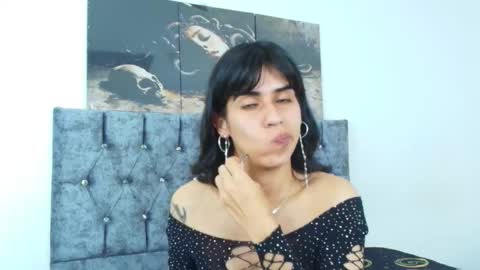 Bella online show from 10/01/25, 11:00