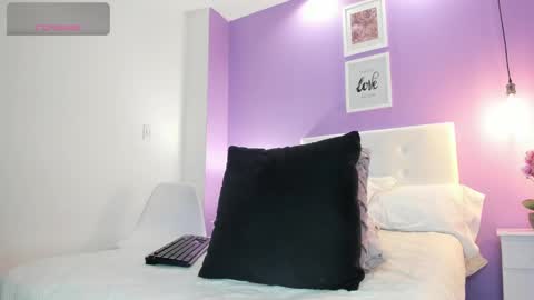 Bella Ponce  online show from 01/11/25, 05:29