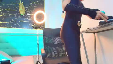     online show from 11/20/25, 08:52