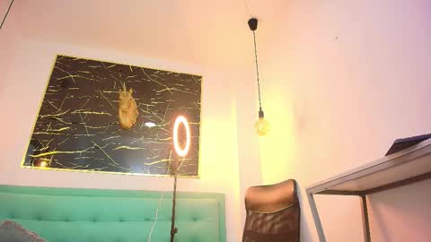     online show from 11/23/25, 09:25