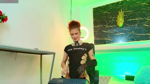     online show from 11/25/25, 08:09