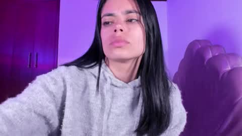 Snapshot of bella_sun_ chatting on 10/03/25, 05:15 Valeria Model Independent online show from 10/03/25, 05:15
