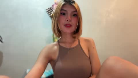 Bella online show from 03/12/25, 08:52