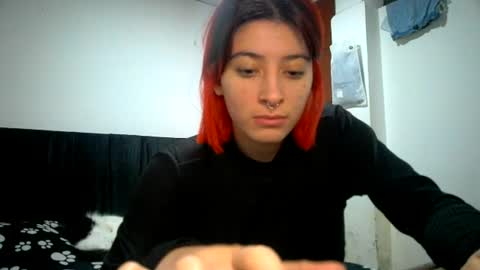 Snapshot of bella_thorne1999 chatting on 06/18/26, 11:20 bella_thorne1999 online show from 06/18/26, 11:20