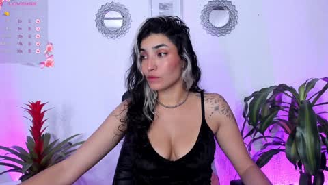 Bella online show from 01/11/25, 10:51