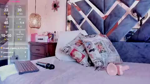 Snapshot of bella_volup chatting on 07/28/26, 04:39 bella_volup online show from 07/28/26, 04:39