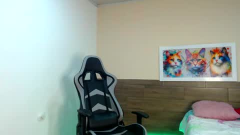 bella_warzon online show from 06/27/26, 04:39