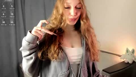 bella_xiss online show from 05/04/26, 12:45