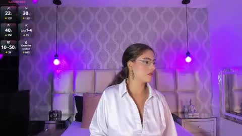 bellaagrace online show from 06/14/26, 04:14
