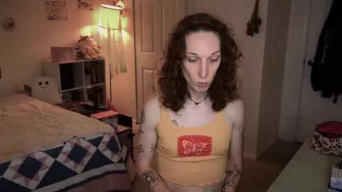 Snapshot of bellababy444 chatting on 06/20/26, 04:37 bellababy444 online show from 06/20/26, 04:37
