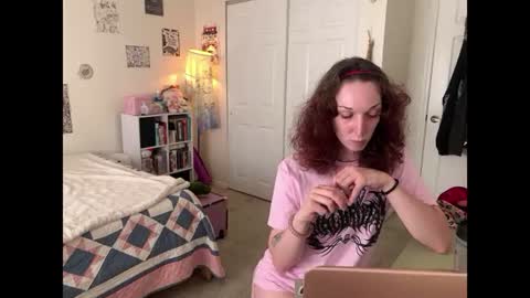 Snapshot of bellababy444 chatting on 07/10/26, 02:52 bellababy444 online show from 07/10/26, 02:52