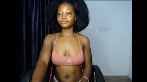 Snapshot of bellababy6 chatting on 12/15/25, 06:12 bella online show from 12/15/25, 06:12