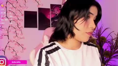 Bella online show from 06/20/26, 01:47