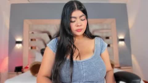 bellaboobs_ online show from 11/19/25, 07:36