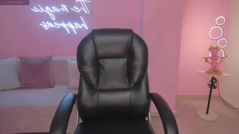  Bella C  online show from 11/08/25, 07:45