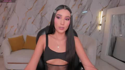 Snapshot of bellacarteer_ chatting on 05/04/26, 07:43 Bella C online show from 05/04/26, 07:43
