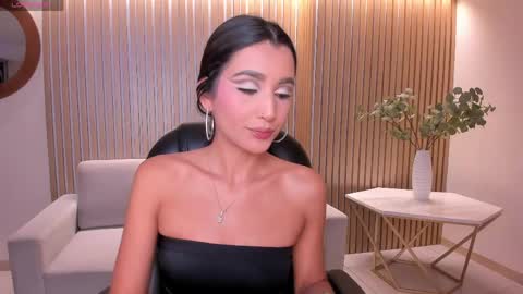 Snapshot of bellacarteer_ chatting on 05/06/26, 07:41 Bella C online show from 05/06/26, 07:41
