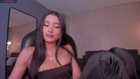 Snapshot of bellacarteer_ chatting on 05/16/26, 07:34 Bella C online show from 05/16/26, 07:34