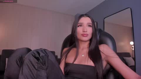 Snapshot of bellacarteer_ chatting on 05/16/26, 07:45 Bella C online show from 05/16/26, 07:45