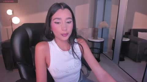 Snapshot of bellacarteer_ chatting on 05/25/26, 09:32 Bella C online show from 05/25/26, 09:32