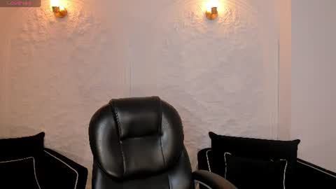 Snapshot of bellacarteer_ chatting on 06/12/26, 08:08 Bella C online show from 06/12/26, 08:08