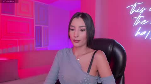 Snapshot of bellacarteer_ chatting on 07/27/26, 07:21 Bella C online show from 07/27/26, 07:21