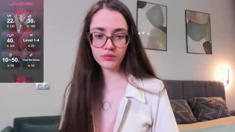 BellaCatLovesMeat online show from 10/23/25, 06:28