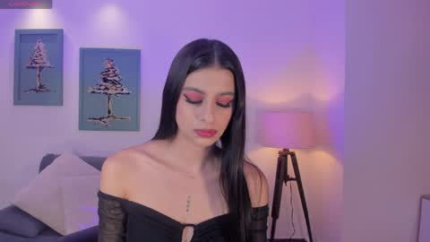 Snapshot of bellaconnor_ chatting on 05/05/26, 04:20 Bella online show from 05/05/26, 04:20
