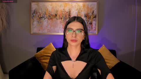 Snapshot of bellaconnor_ chatting on 05/07/26, 04:07 Bella online show from 05/07/26, 04:07