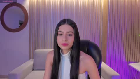Snapshot of bellaconnor_ chatting on 05/14/26, 04:08 Bella online show from 05/14/26, 04:08