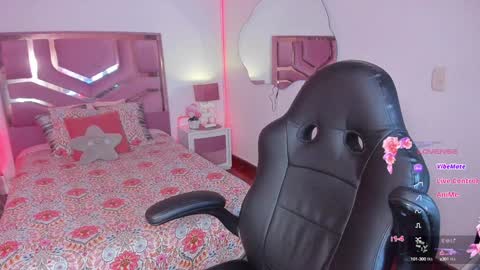 Snapshot of belladiamond18 chatting on 01/21/25, 09:36 TELL ME GODDESS NEXT Transmission 01122024 9PM TO 4AMColombian hour THANKS Follow me online show from 01/21/25, 09:36