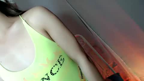 Snapshot of bellafucks1 chatting on 01/16/25, 01:58 Bella rowt online show from 01/16/25, 01:58