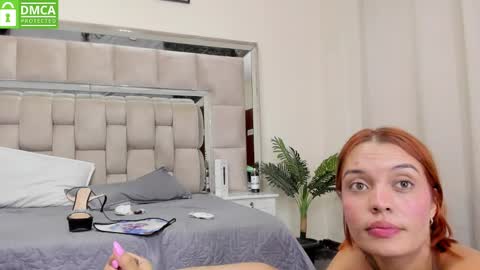 Snapshot of bellahot_387 chatting on 02/15/25, 04:34 BELLA online show from 02/15/25, 04:34