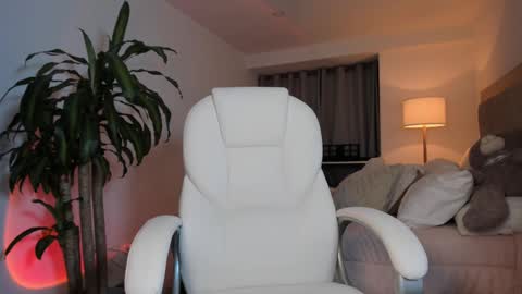 Bella Mia online show from 02/15/25, 01:10