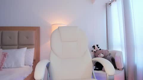 Bella Mia online show from 09/12/25, 07:14