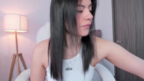 Snapshot of bellamia_ chatting on 02/22/26, 02:59 Bella Mia online show from 02/22/26, 02:59