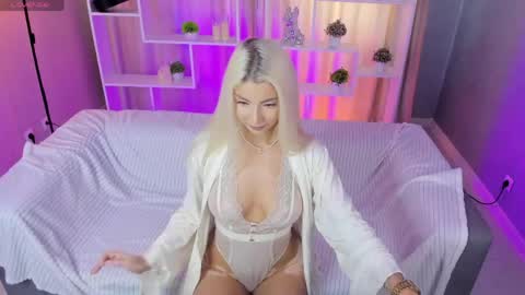 Bella online show from 05/12/26, 08:11
