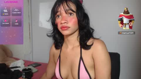 Snapshot of bellamy_sweet chatting on 01/11/25, 04:06 bellamy online show from 01/11/25, 04:06