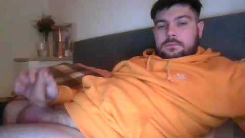 Snapshot of bellandballs chatting on 12/22/24, 03:44 bellandballs online show from 12/22/24, 03:44