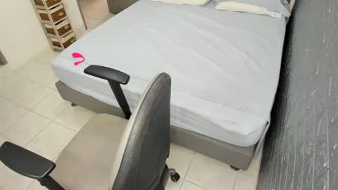 Bella  Angelycal online show from 10/04/25, 03:10