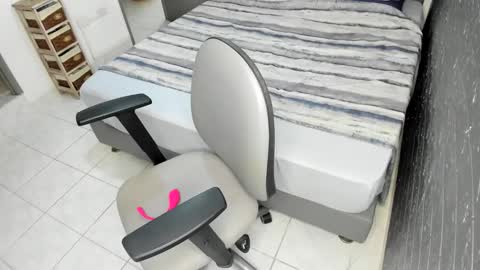 Bella  Angelycal online show from 10/23/25, 02:49