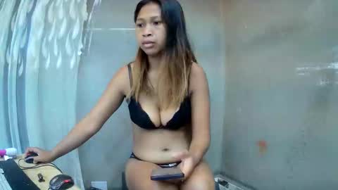 Snapshot of bellaqdesire chatting on 03/22/26, 05:33 Bella online show from 03/22/26, 05:33