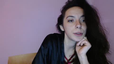bellaqueen0701 online show from 02/19/25, 10:31