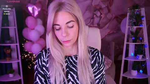 Snapshot of bellarayyy chatting on 02/21/26, 10:00 Bella online show from 02/21/26, 10:00