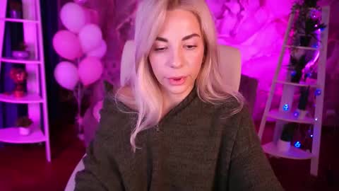 Snapshot of bellarayyy chatting on 02/25/26, 05:06 Bella online show from 02/25/26, 05:06