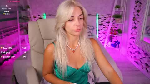 Bella online show from 06/22/26, 03:47