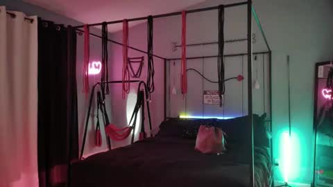 Snapshot of bellaskeykeeper chatting on 03/19/26, 08:18 Bellaskeykeeper online show from 03/19/26, 08:18